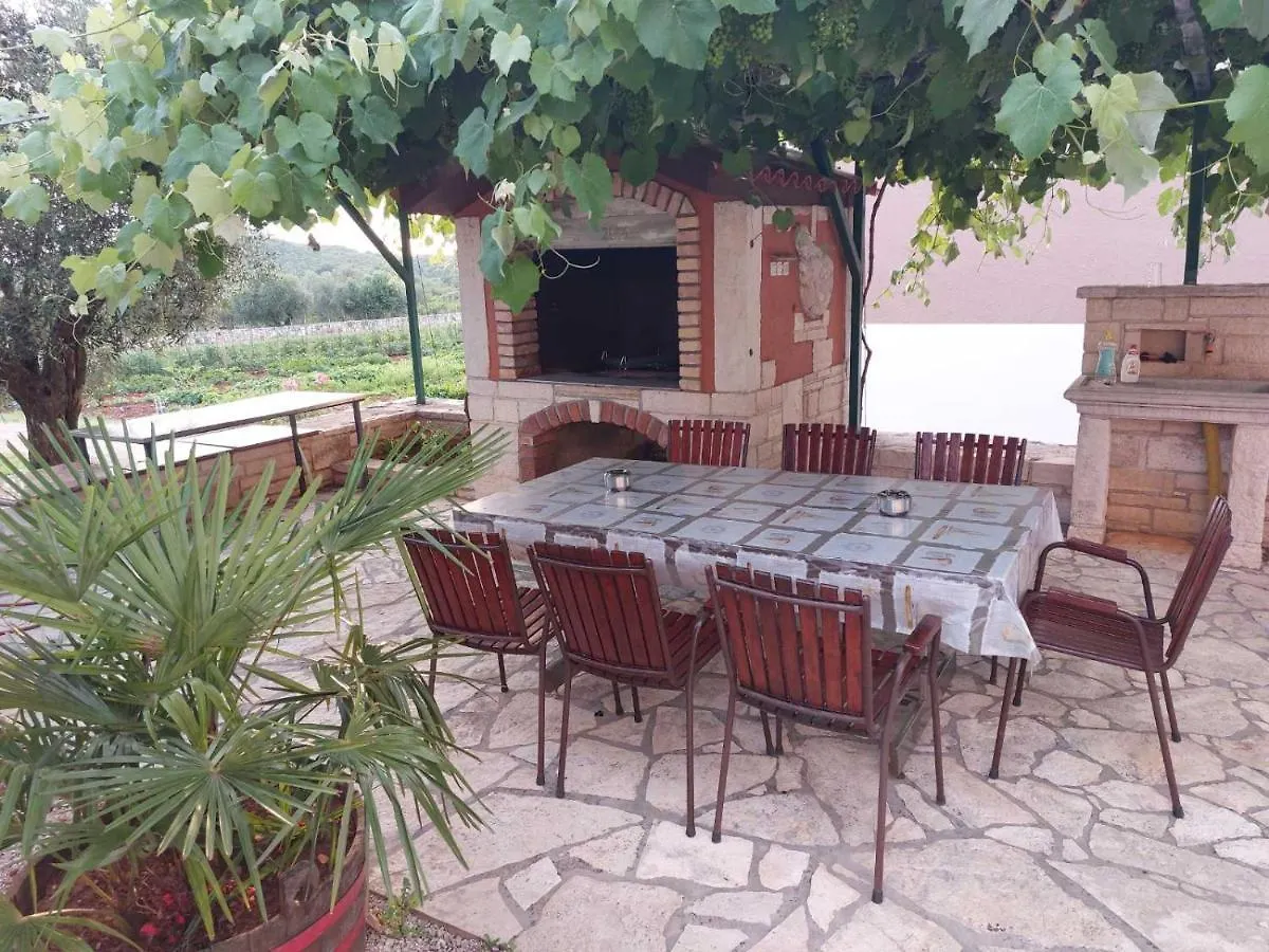 Apartments Baksa Kanfanar