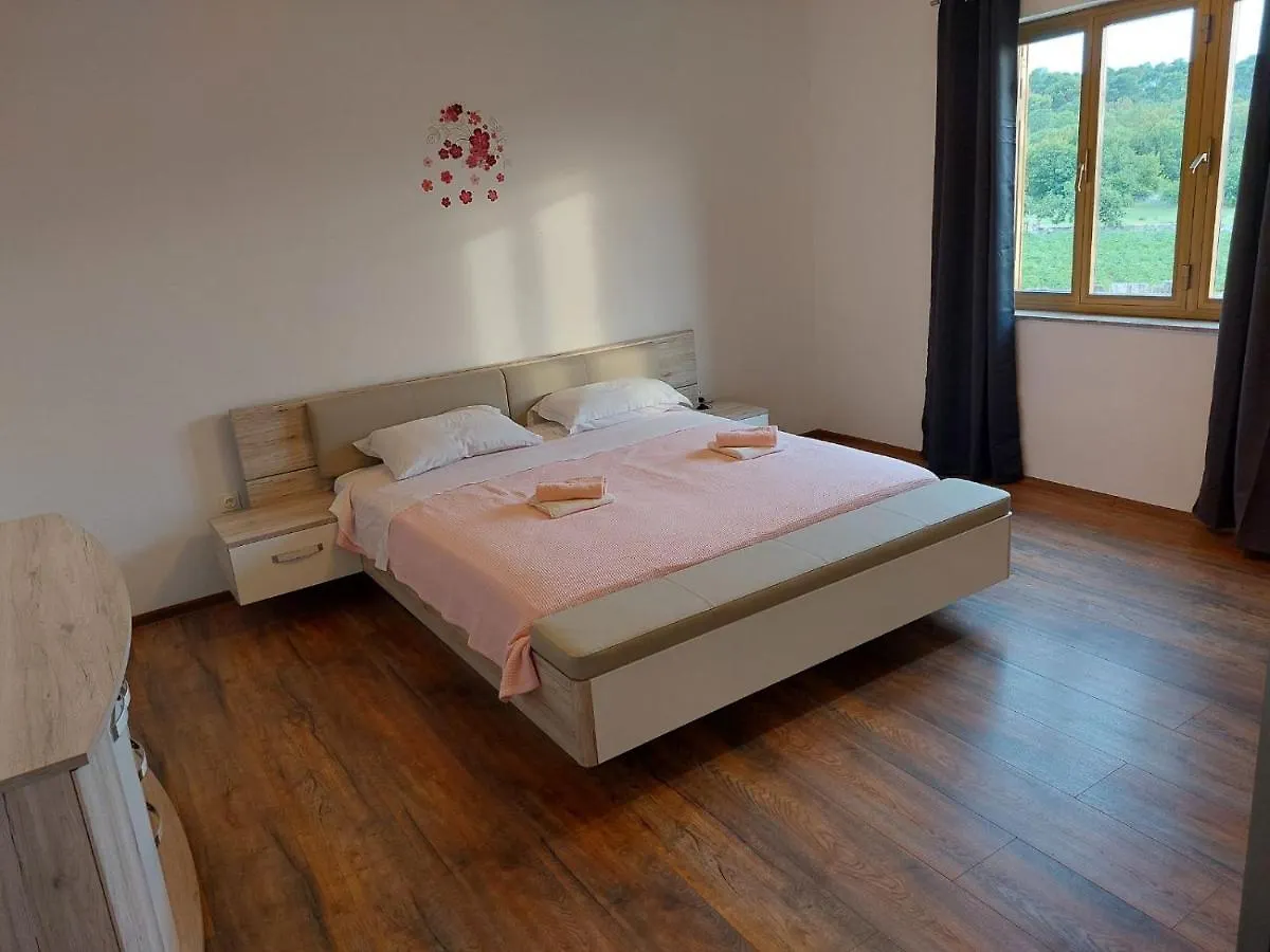 Apartments Baksa Kanfanar