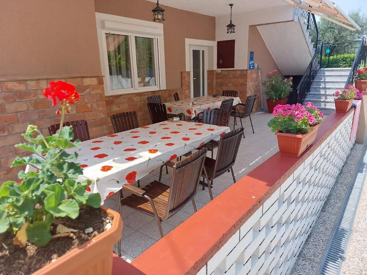 Apartments Baksa Kanfanar